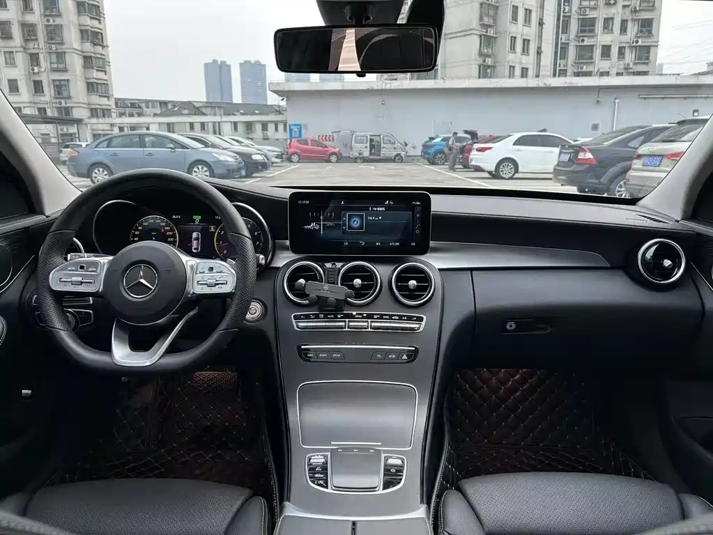 Mercedes-Benz C-Class 2021