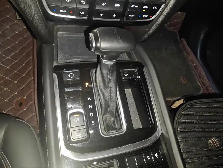 GAC Motor Trumpchi GS8 2017 — фото 16
