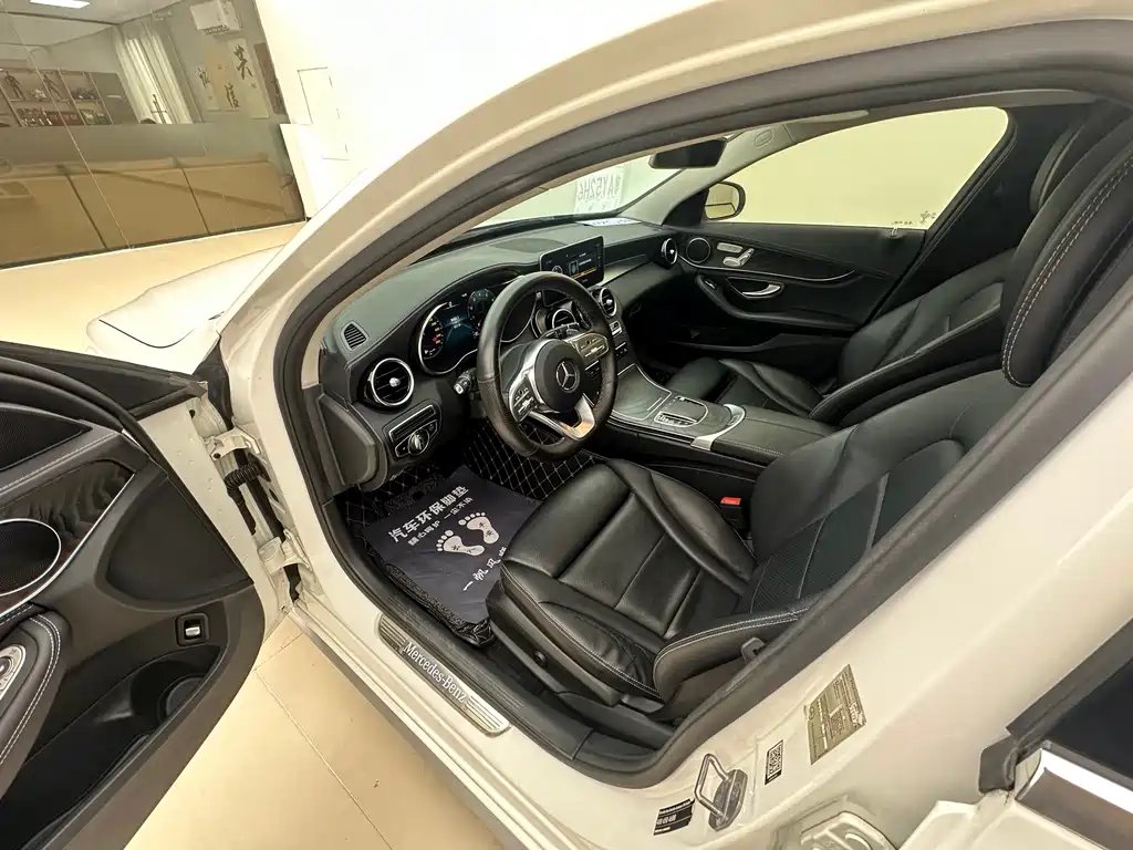 Mercedes-Benz C-Class 2020 — фото 3