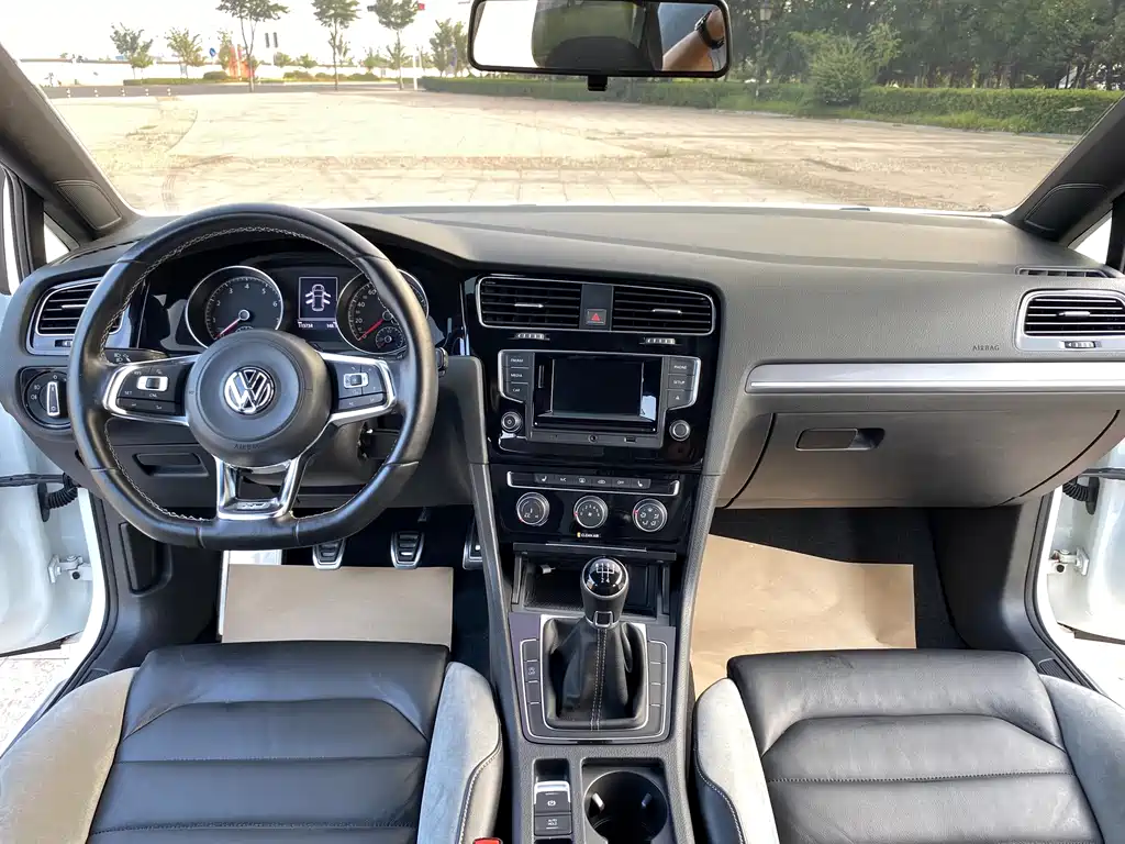 Volkswagen Golf 2016