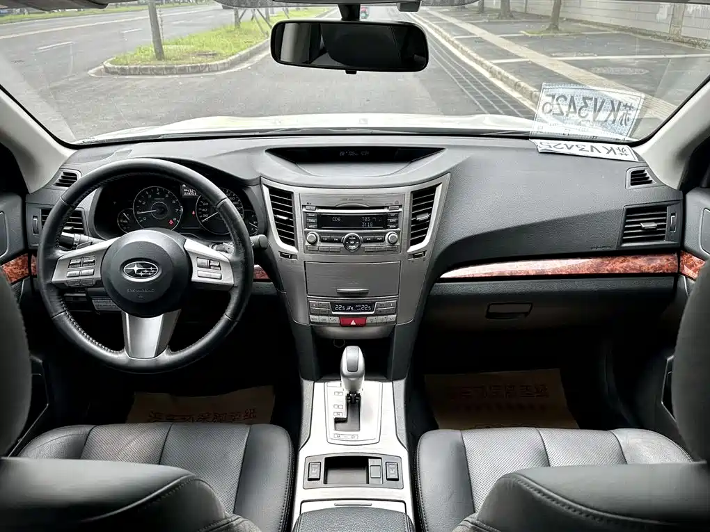 Subaru Outback 2011 — фото 13