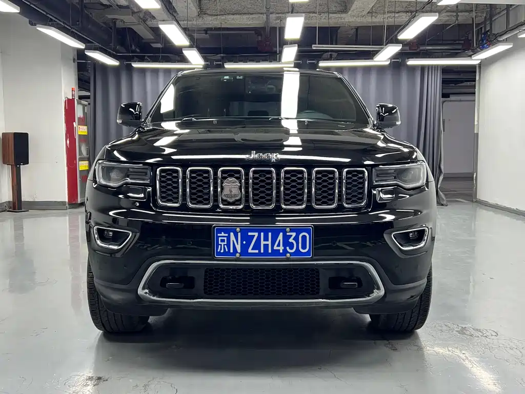 Jeep Grand Cherokee 2017 — фото 2