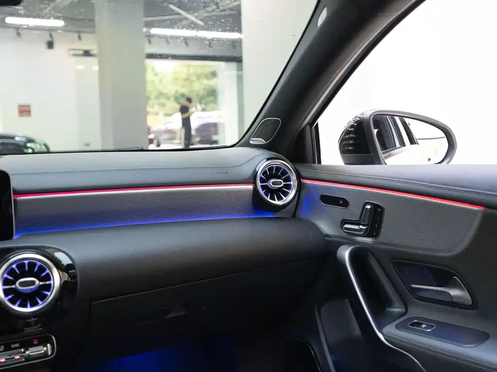 Mercedes-Benz A-Class AMG 2020 — фото 11
