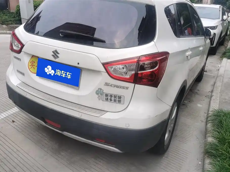 Suzuki S-Cross 2014