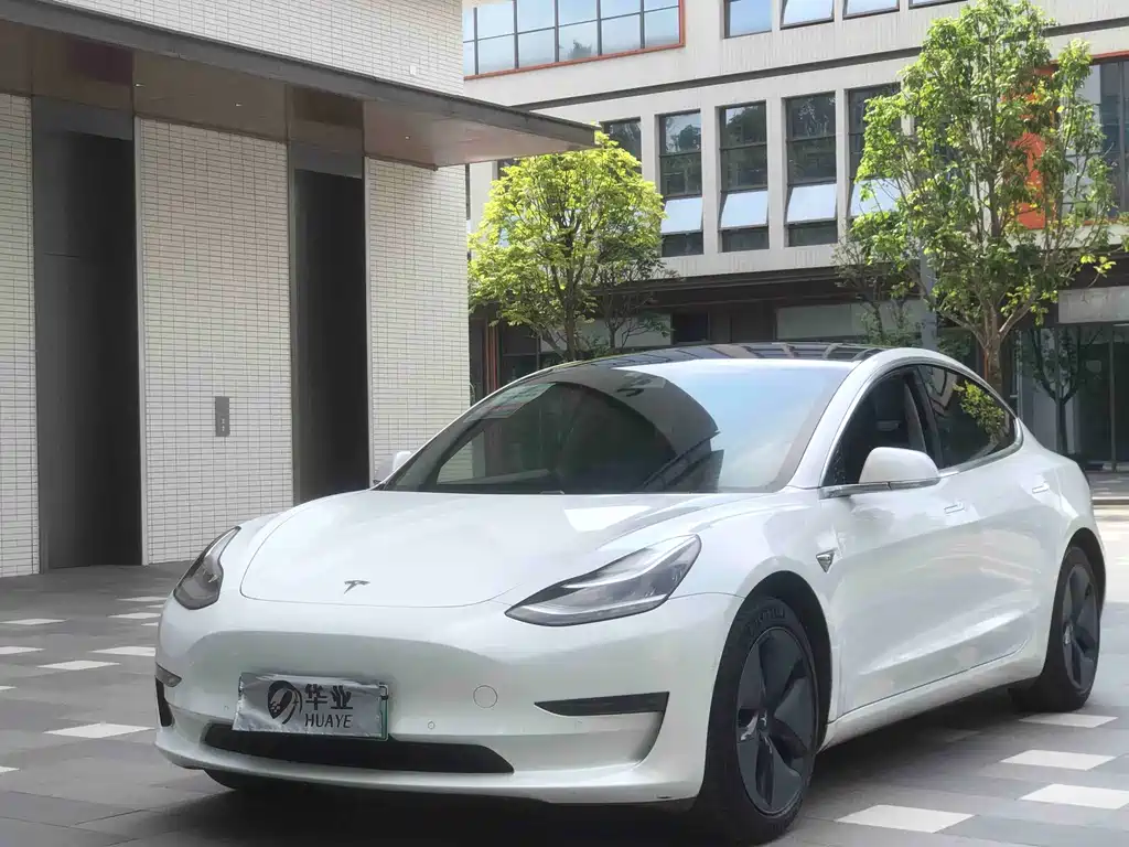 Tesla Model 3 2019 — фото 1
