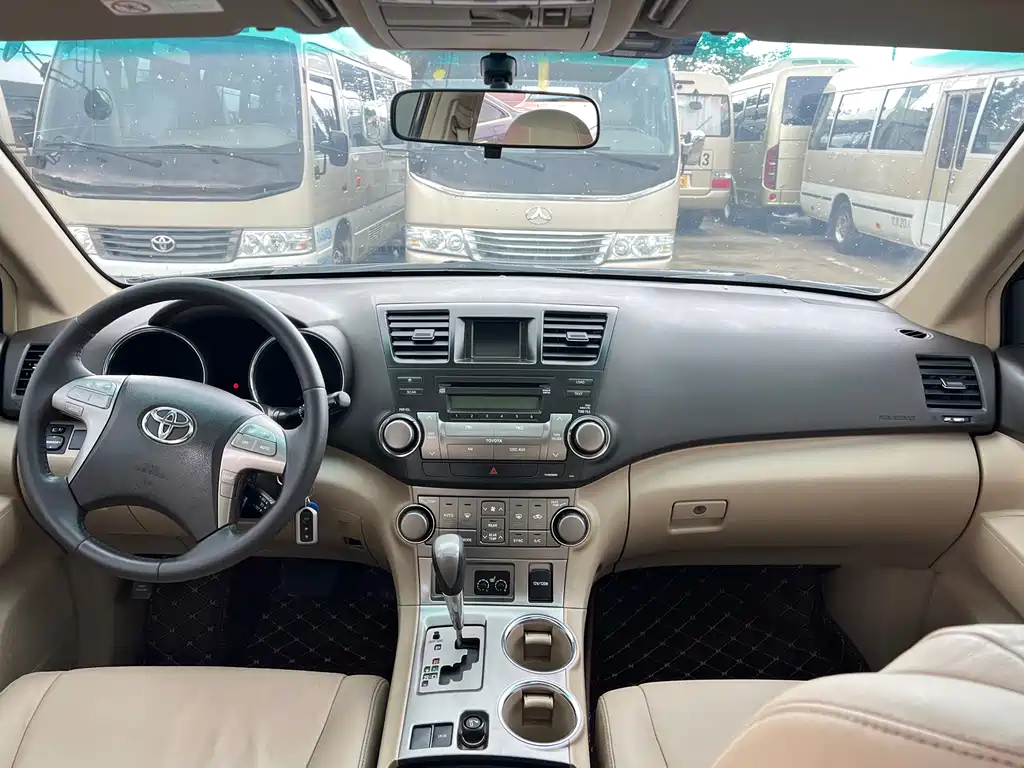 Toyota Highlander 2012 — фото 15