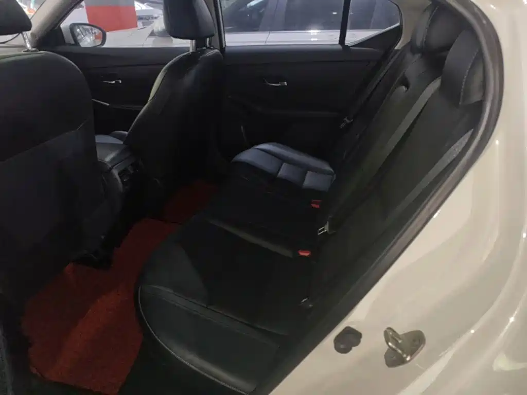 Nissan Sylphy 2021 — фото 17
