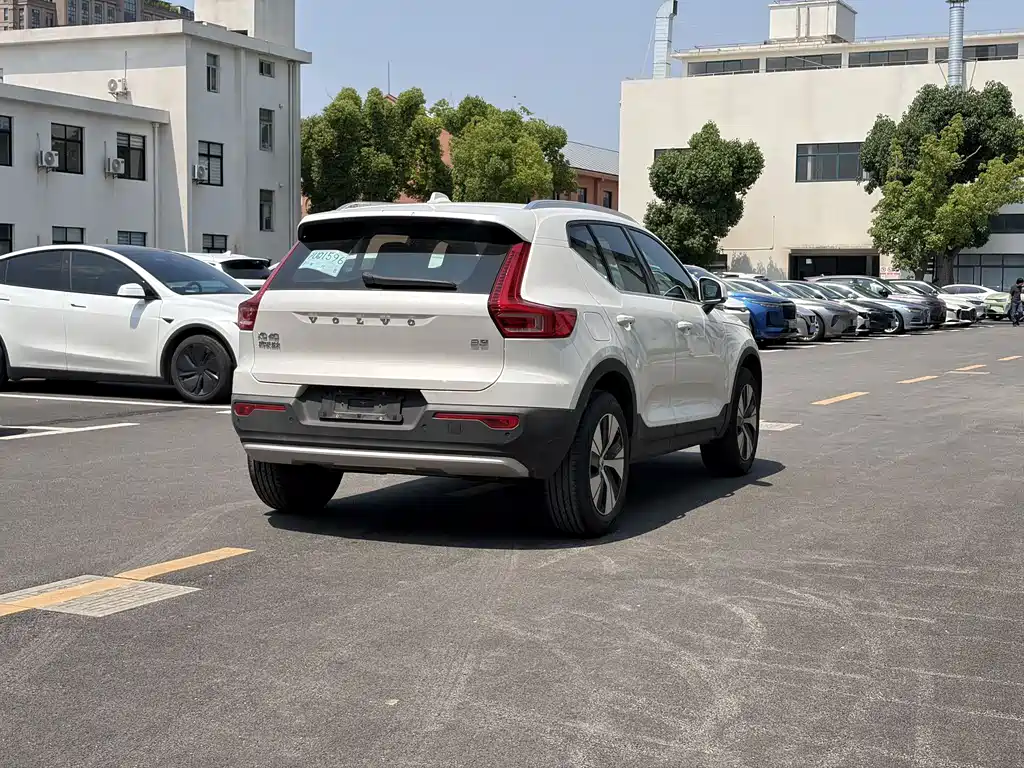 Volvo XC40 2024