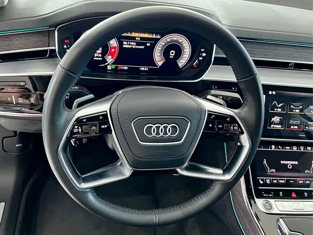 Audi A8 2021 — фото 16