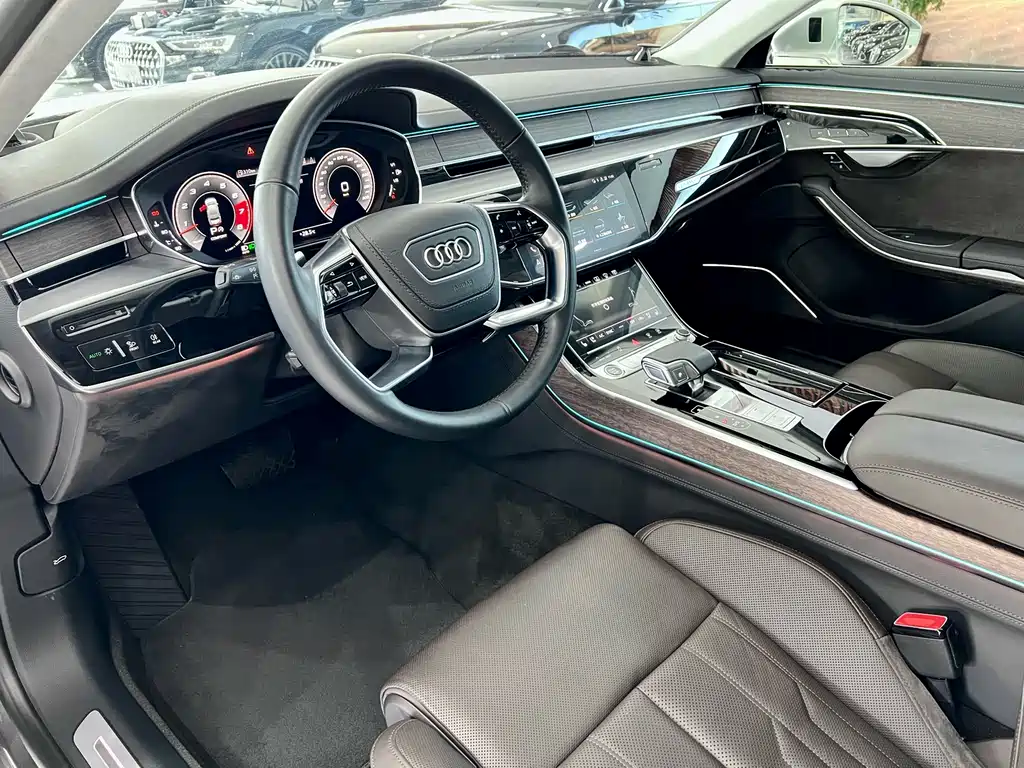 Audi A8 2021 — фото 7