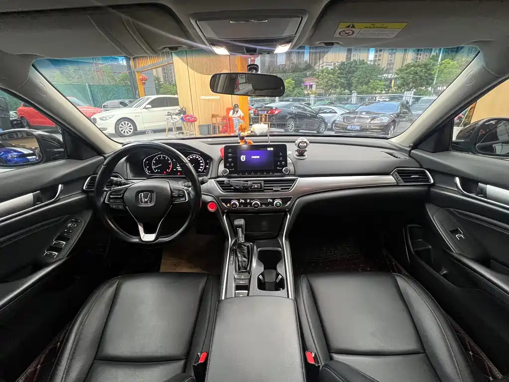 Honda Accord 2020 — фото 18