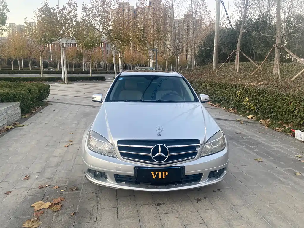 Mercedes-Benz C-Class 2010