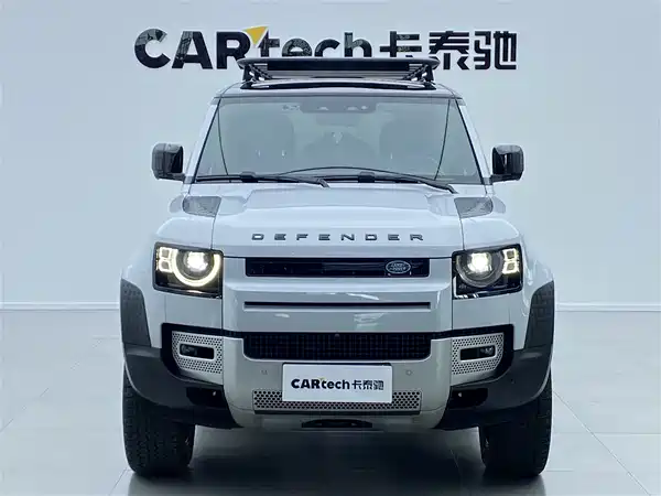 Land Rover Defender 2023