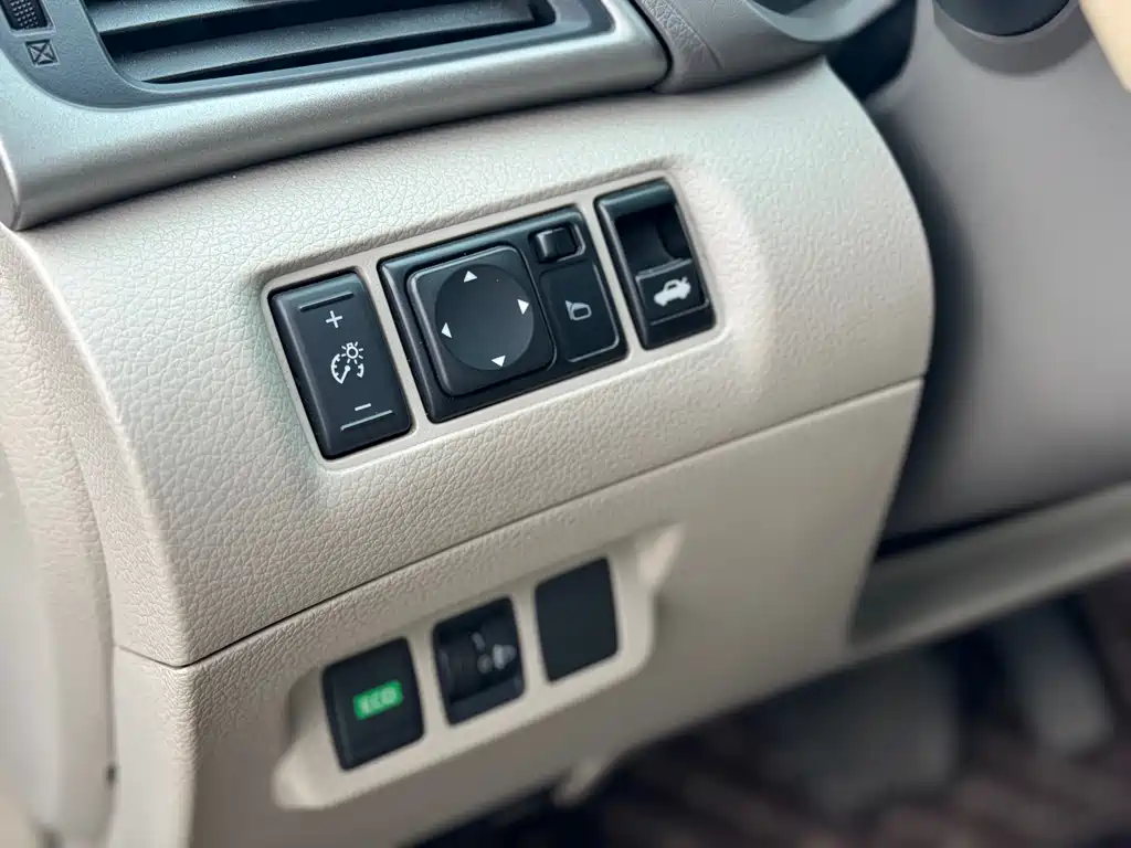 Nissan Sylphy 2013 — фото 16