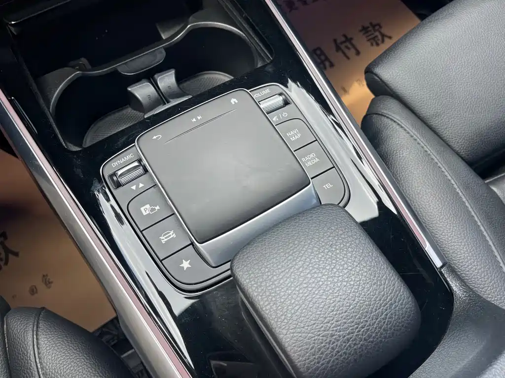 Mercedes-Benz GLB 2020 — фото 12