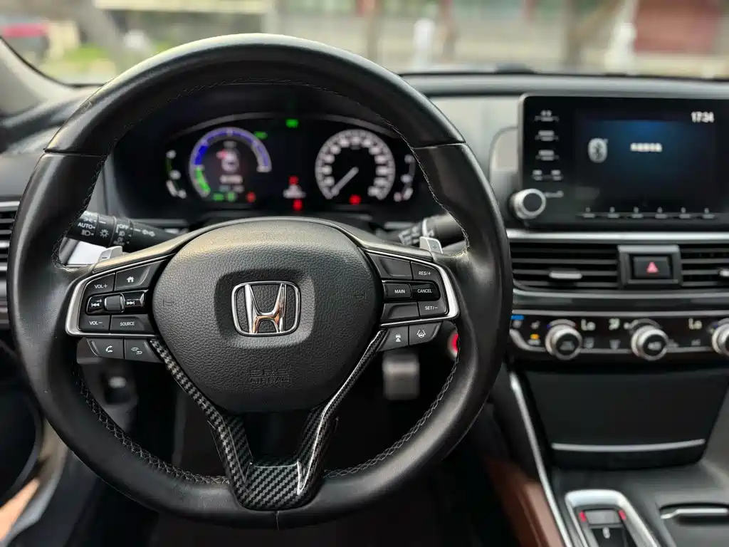 Honda Inspire 2021 — фото 10