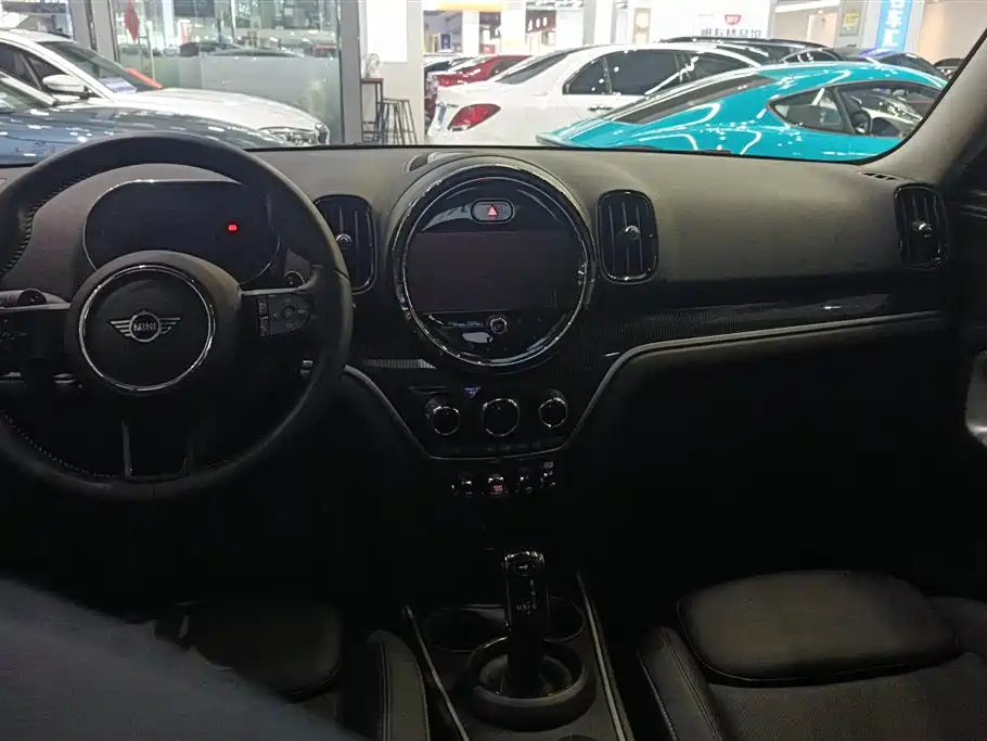 MINI Countryman 2021 — фото 13