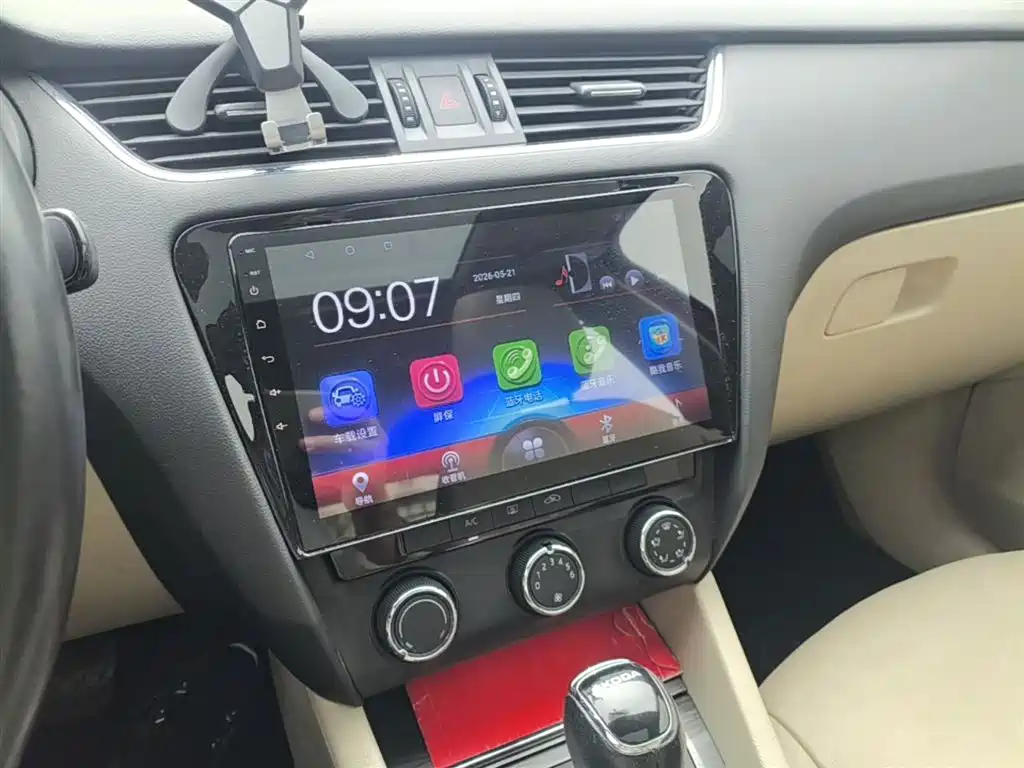 Skoda Octavia 2015 — фото 13