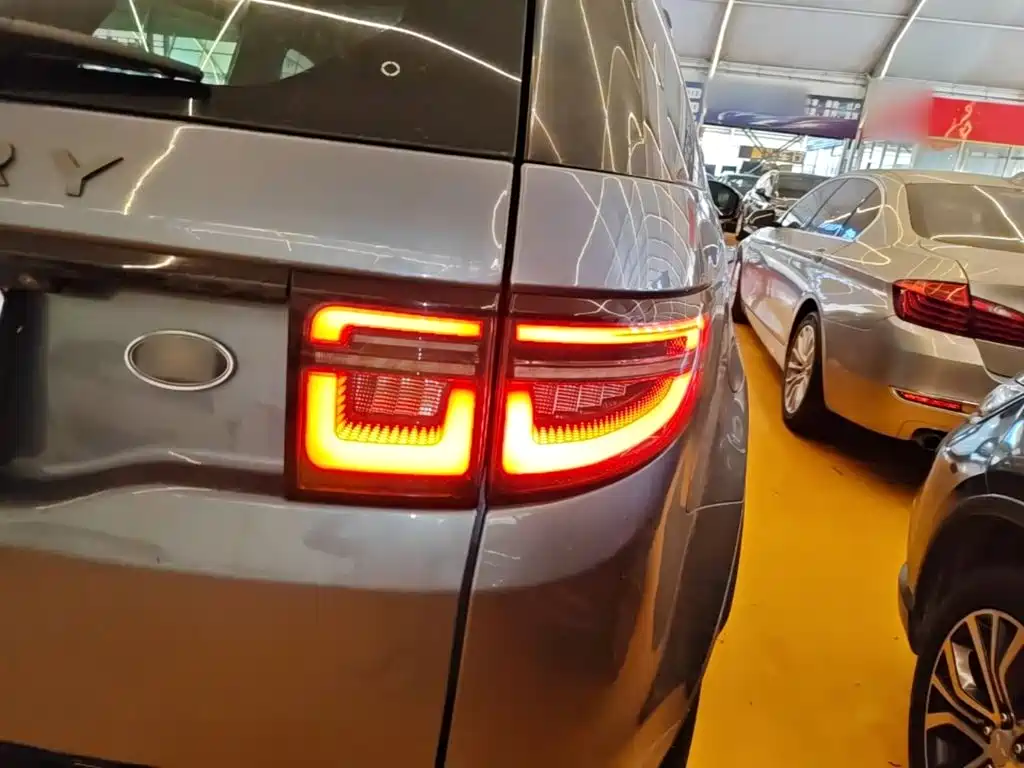 Land Rover Discovery Sport 2020 — фото 8