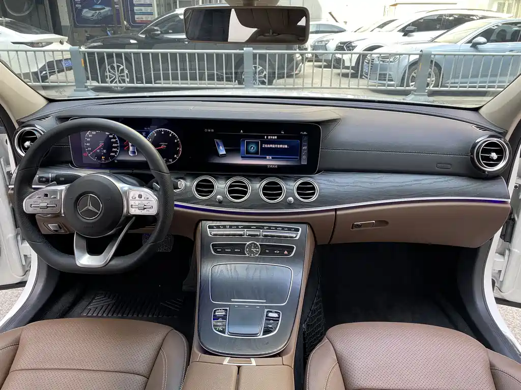 Mercedes-Benz E-Class 2018 — фото 7