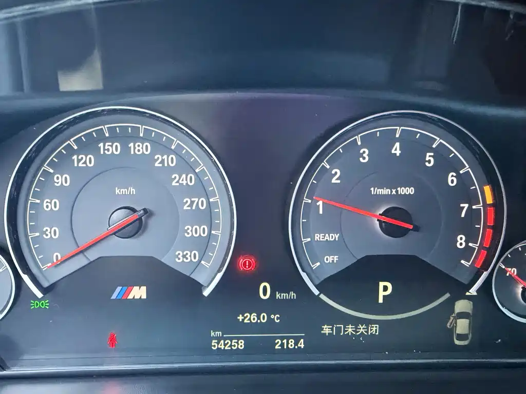 BMW M4 2018 — фото 16