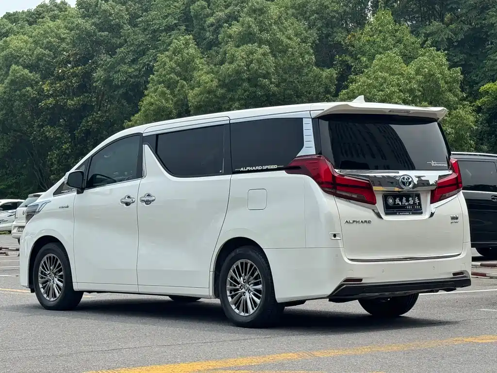 Toyota Alphard 2021