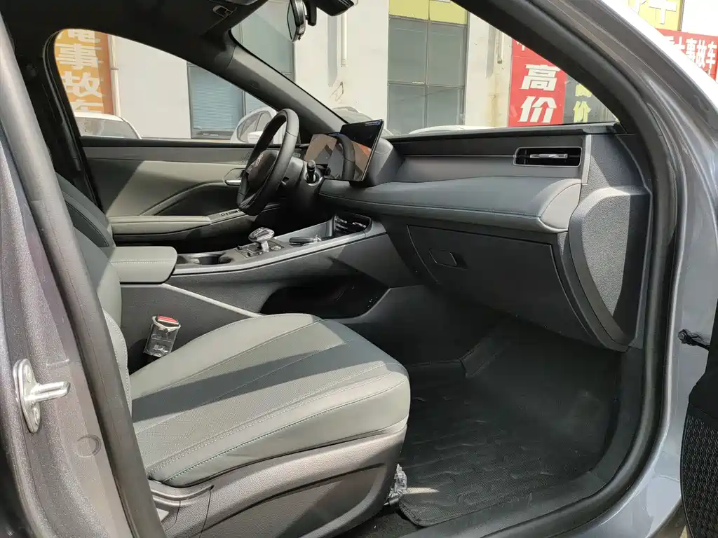 BYD Qin PLUS 2025 — фото 15