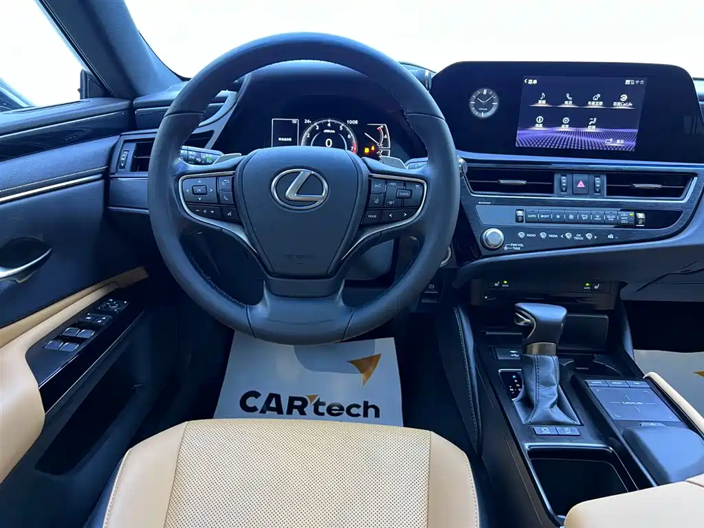 Lexus ES 2021 — фото 10