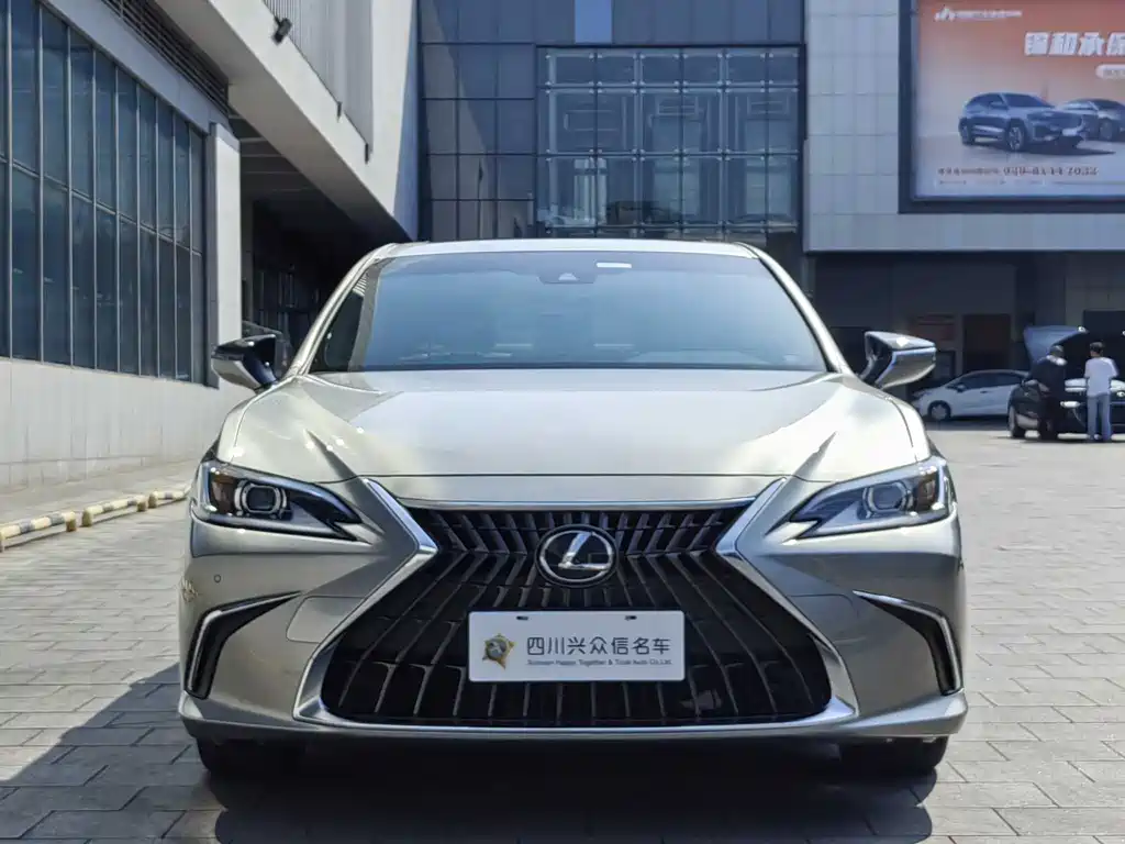 Lexus ES 2021 — фото 2