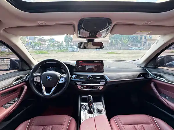 BMW 5 Series 2023
