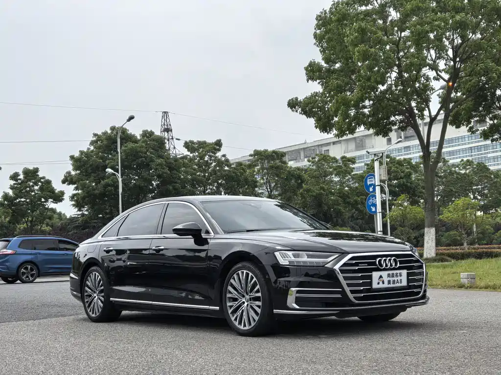 Audi A8 2019 — фото 3