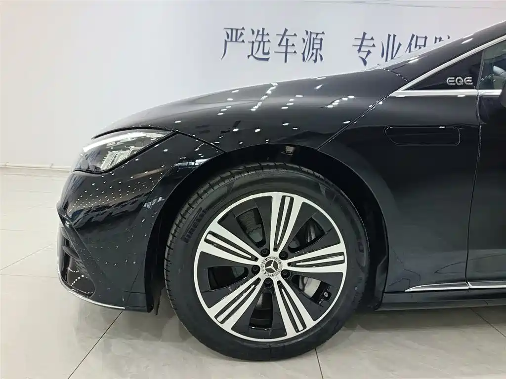 Mercedes-Benz EQE 2025