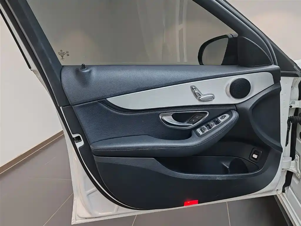 Mercedes-Benz C-Class 2019 — фото 13
