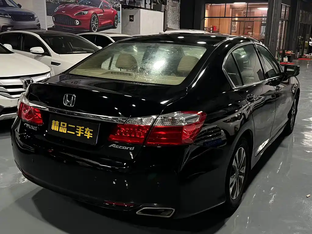 Honda Accord 2015 — фото 4