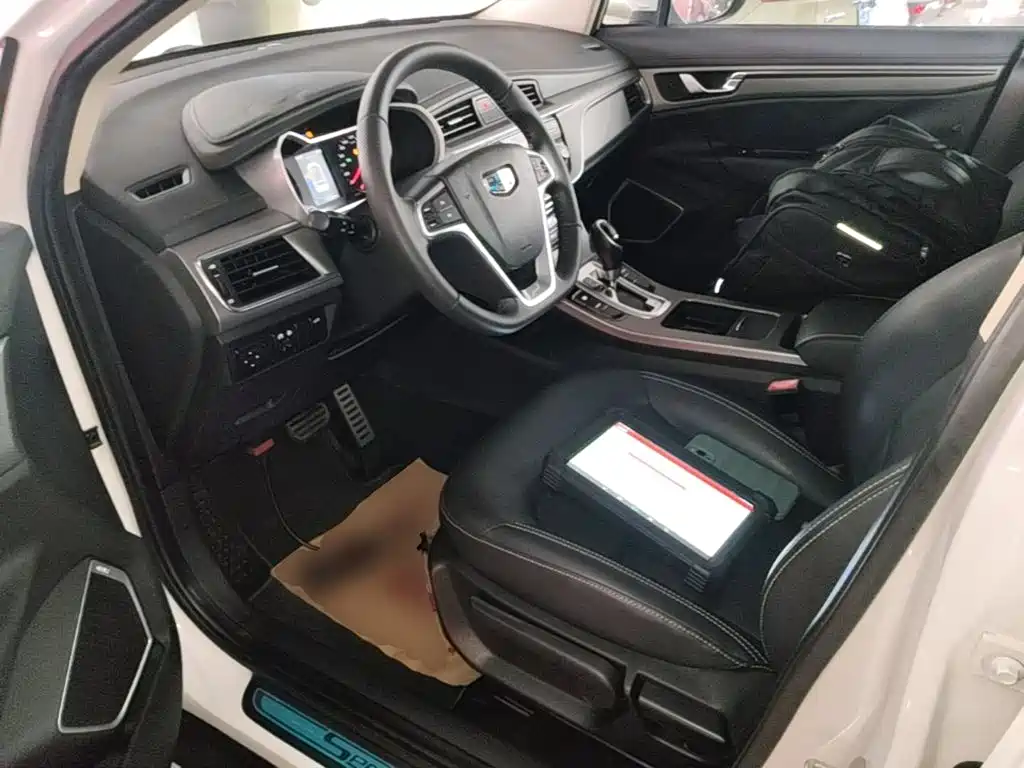 Geely Emgrand GS 2018 — фото 16