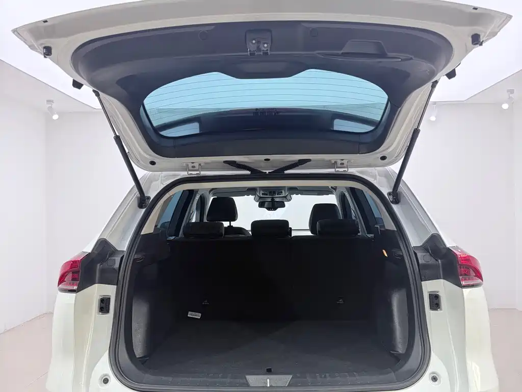 Haval H6 2022 — фото 16
