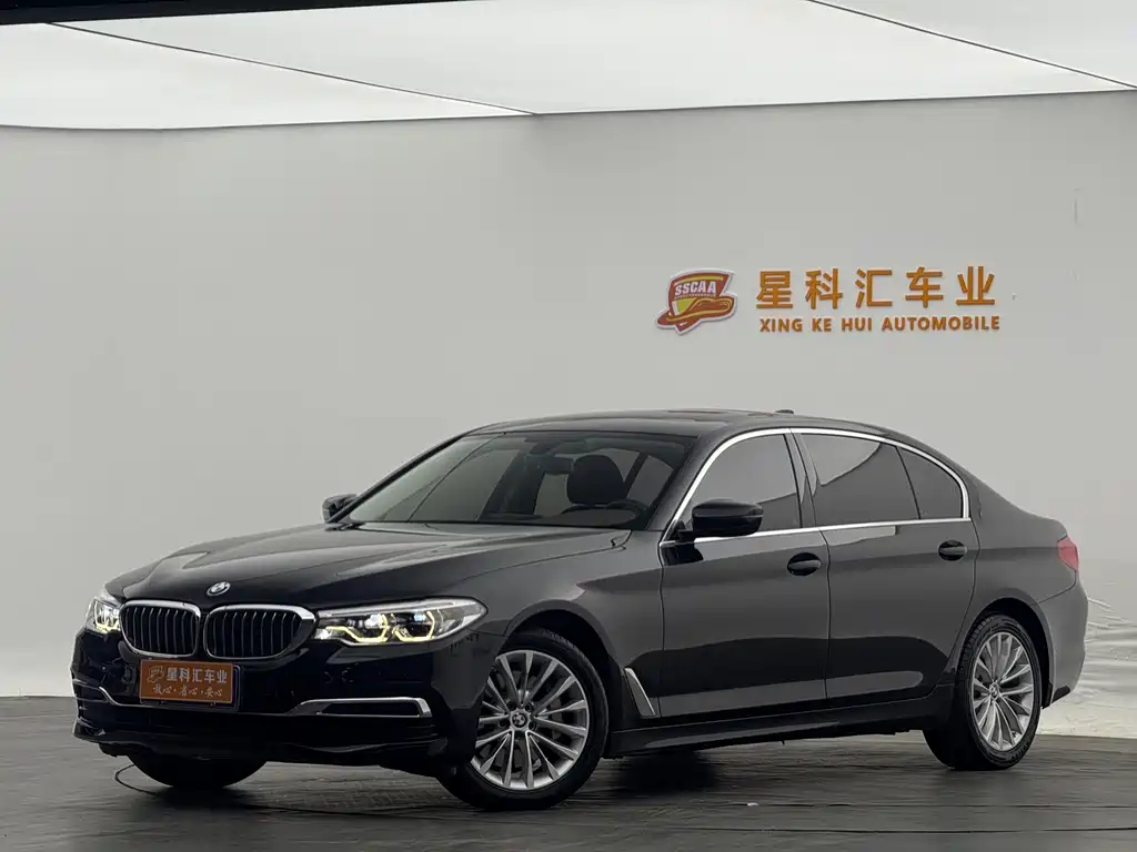 BMW 5 Series 2020 — фото 1