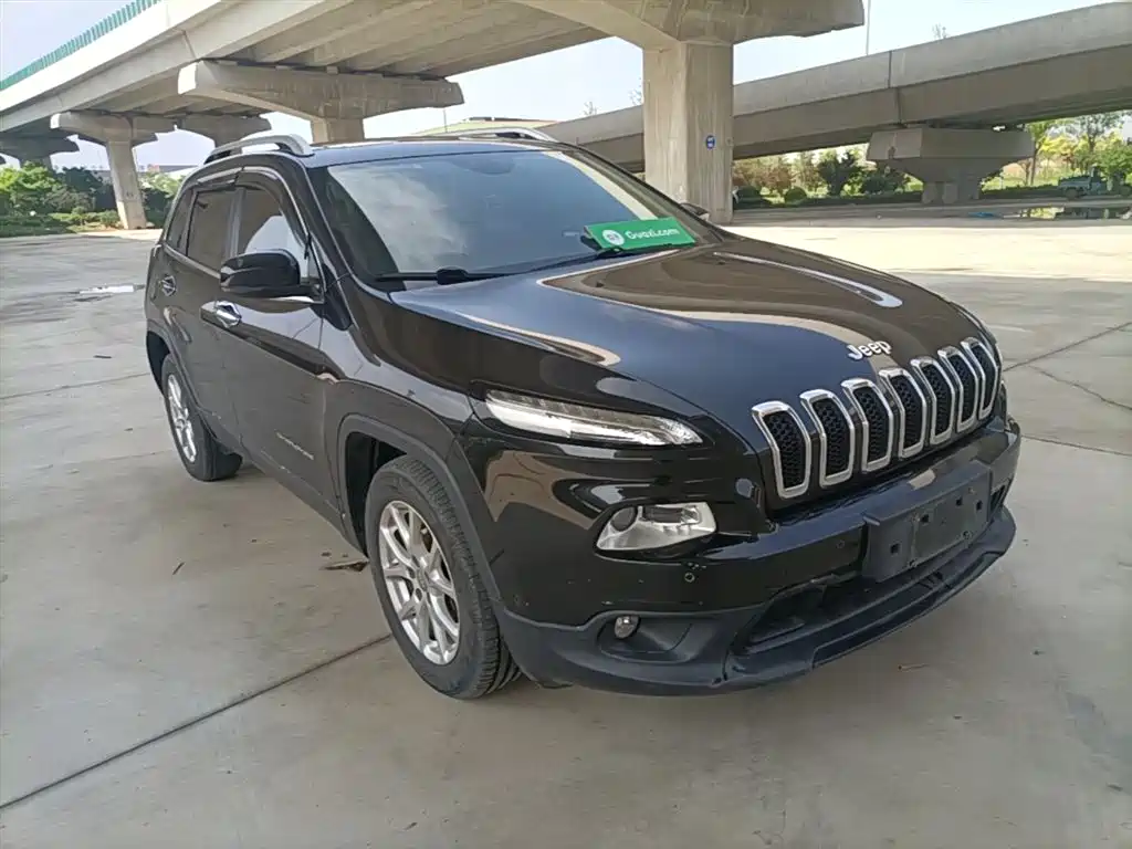 Jeep Cherokee 2017 — фото 4