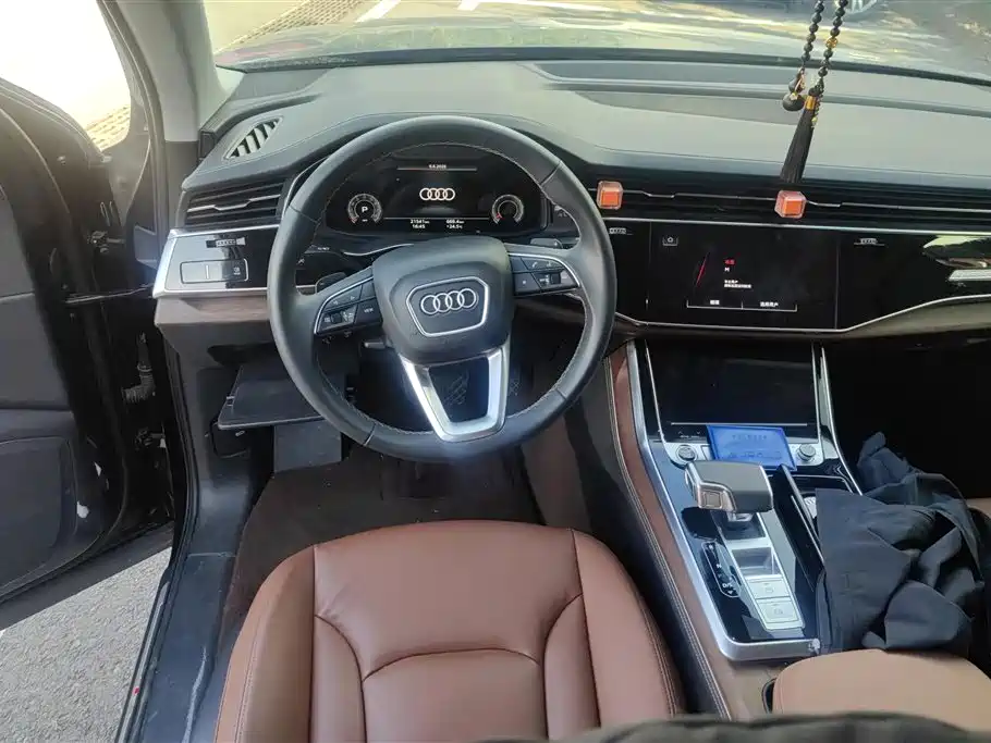 Audi Q7 2024 — фото 15