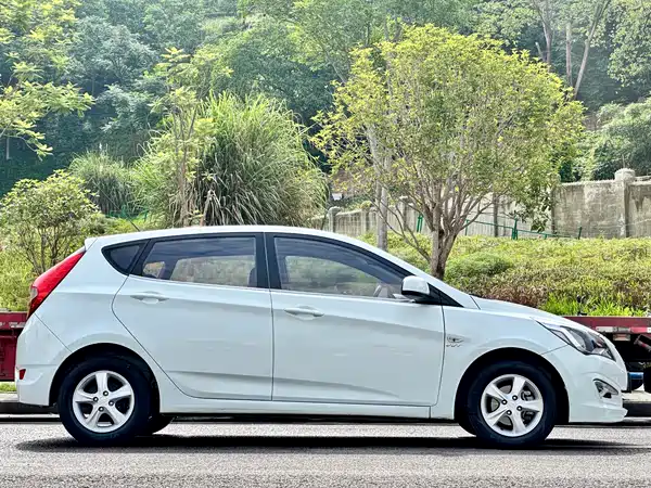 Hyundai Rui Yi 2014