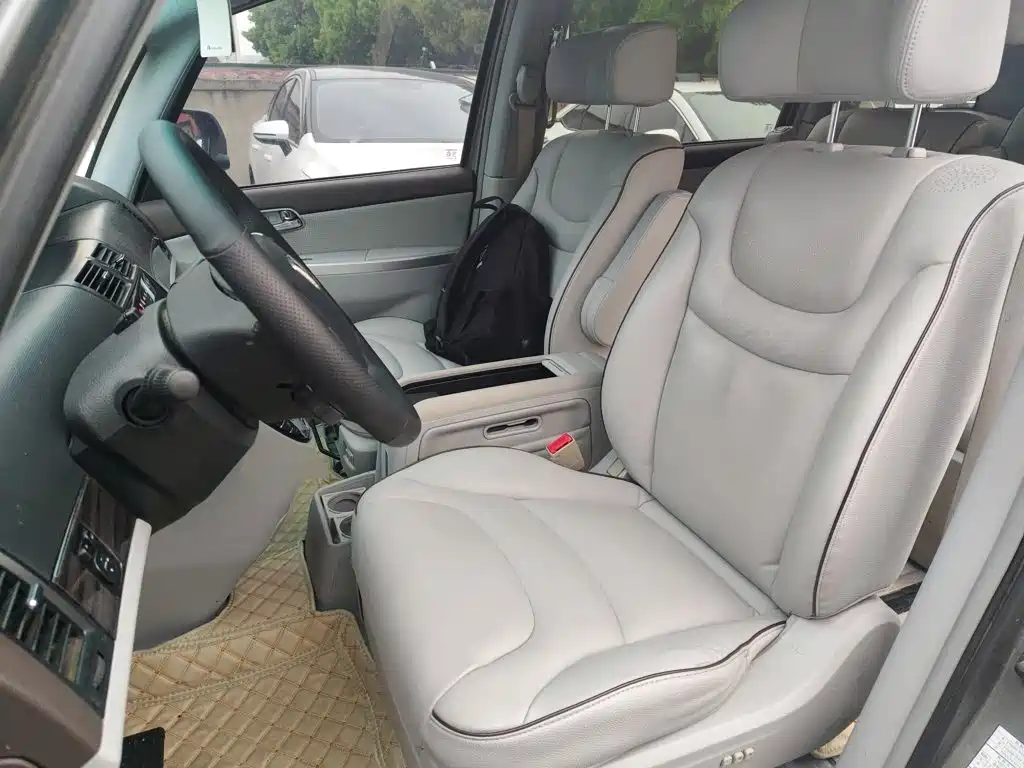 Luxgen Big 7 MPV 2019 — фото 11