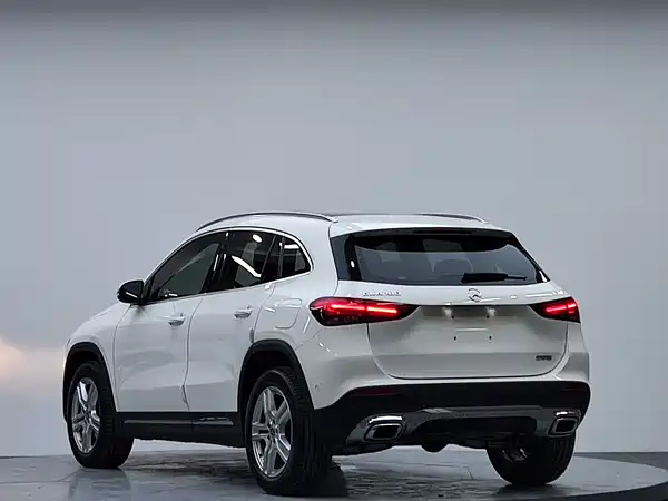 Mercedes-Benz GLA 2021