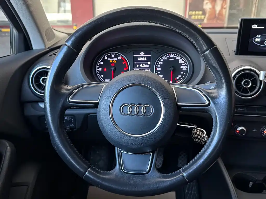 Audi A3 2017 — фото 11