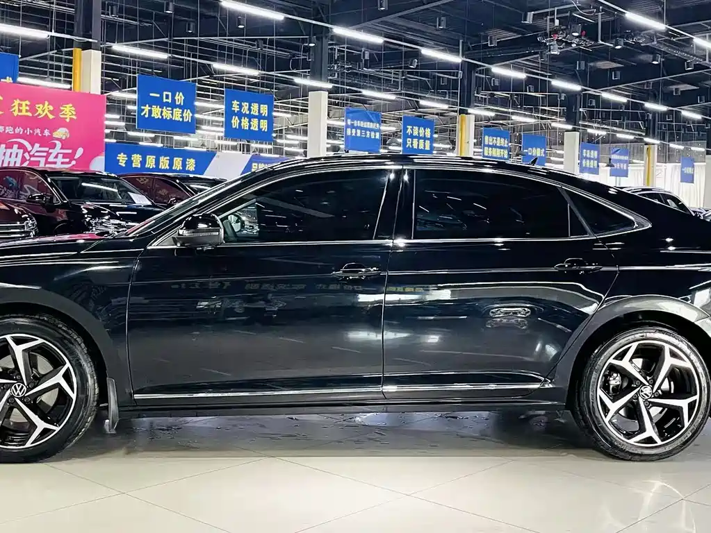 Volkswagen Passat 2025