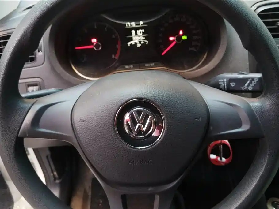 Volkswagen Polo 2018 — фото 15
