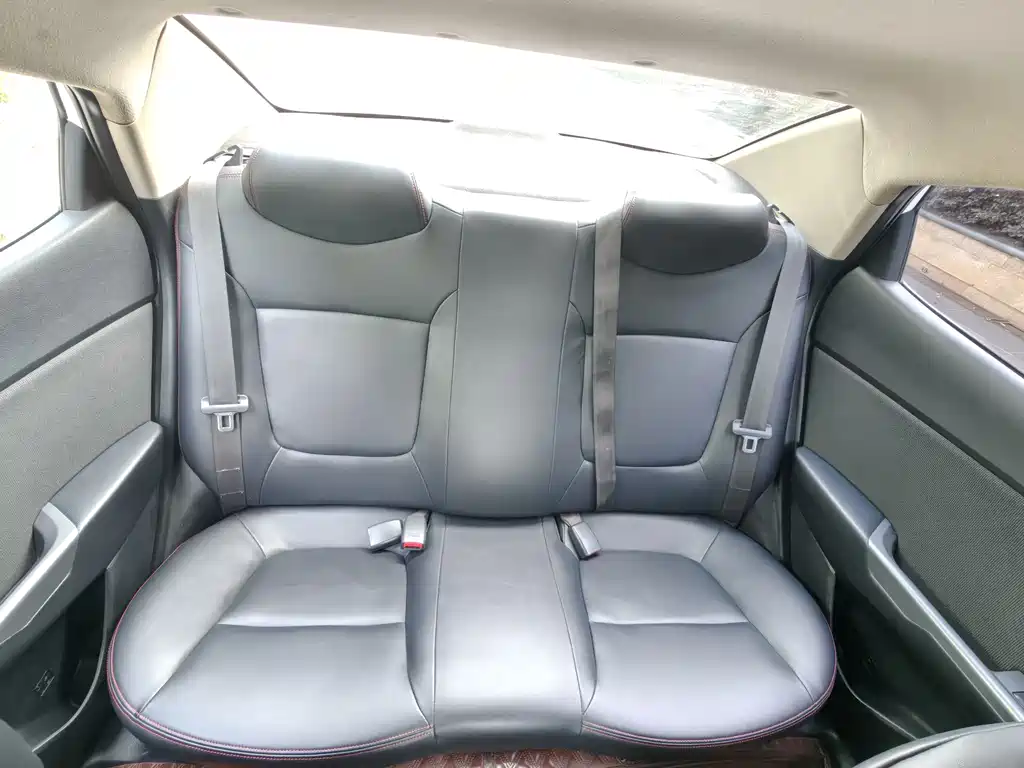 Kia K2 2016 — фото 20
