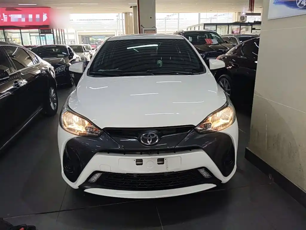 Toyota Yaris L 2019 — фото 3