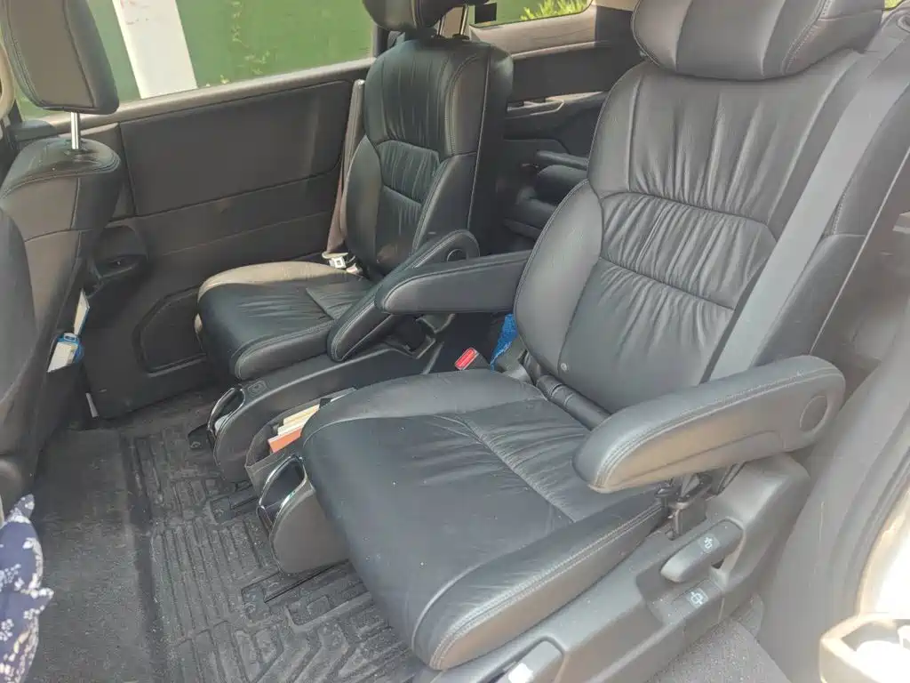Honda Odyssey 2019 — фото 15