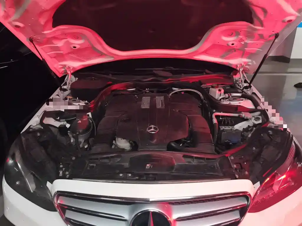 Mercedes-Benz E-Class 2015 — фото 11