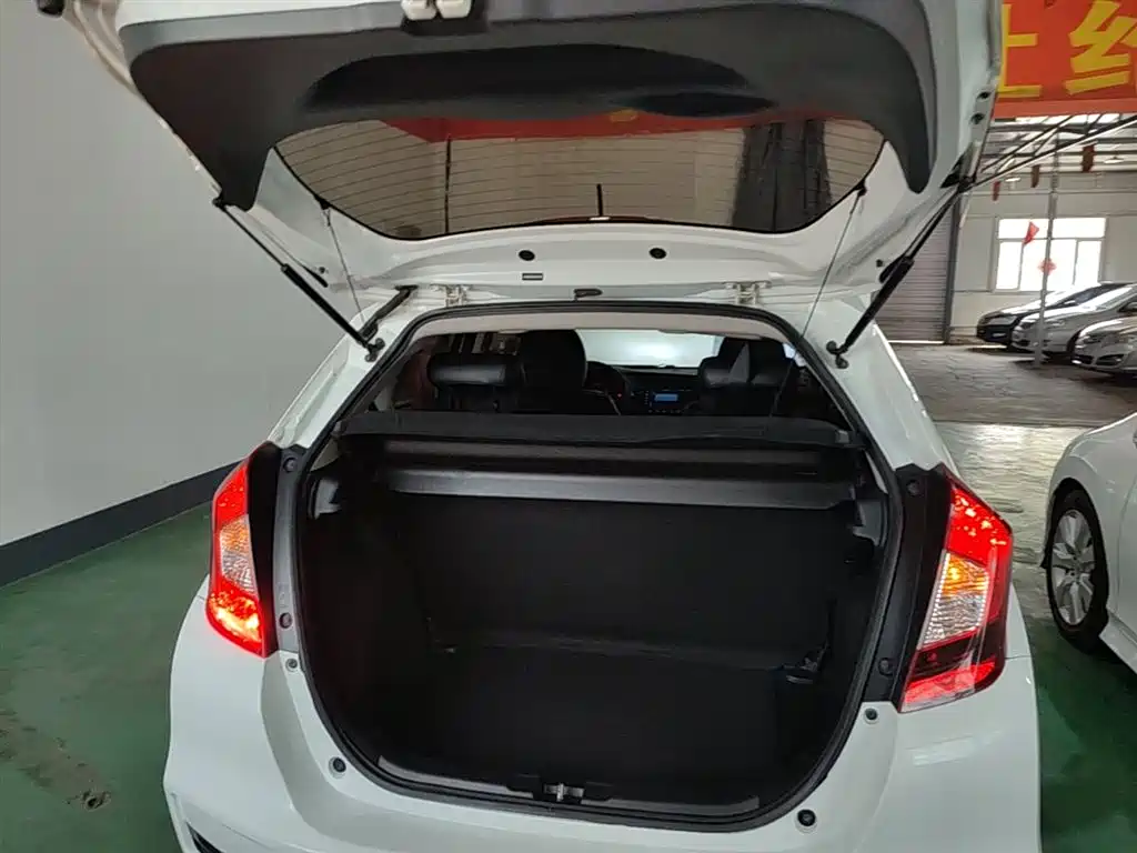 Honda Fit 2018 — фото 19